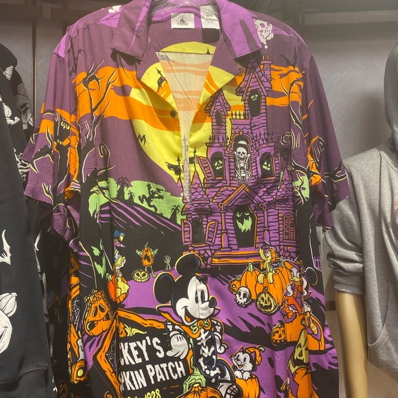 NWT Disney Halloween Shirt Adult Medium Purple Mickey Mouse Pumpkin Button BNWT - Picture 1 of 1